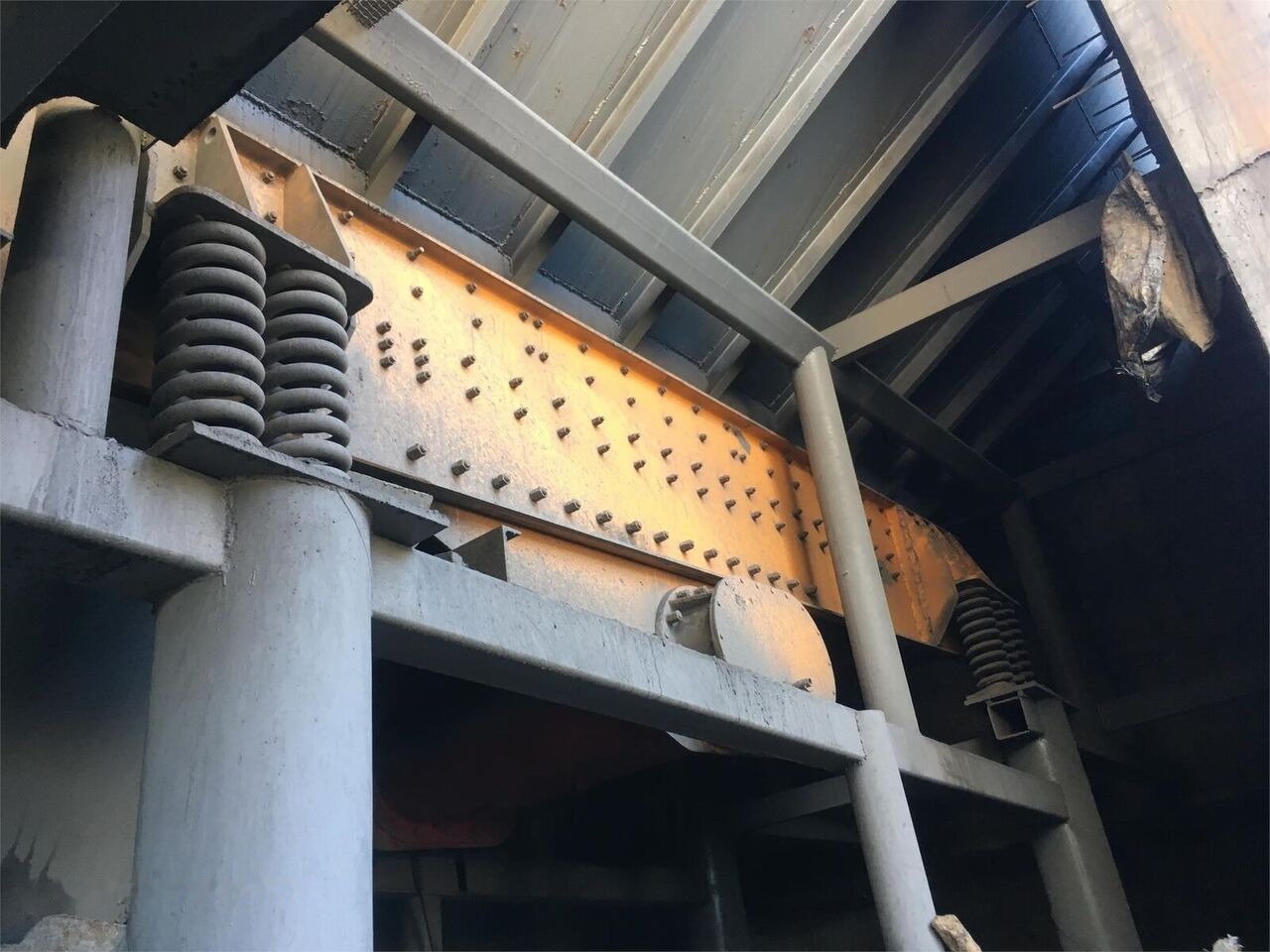 Kinglink ZSW600x150 Vibriting Feeder For Sale - Mijnbouw machine: afbeelding 5 Kinglink ZSW600x150 Vibriting Feeder For Sale - Mijnbouw machine: afbeelding 5