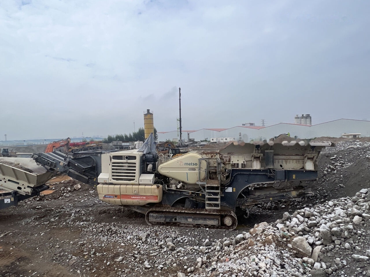 Metso Lokotrack LT106 Jaw Crusher - Mobiele breker: afbeelding 1 Metso Lokotrack LT106 Jaw Crusher - Mobiele breker: afbeelding 1