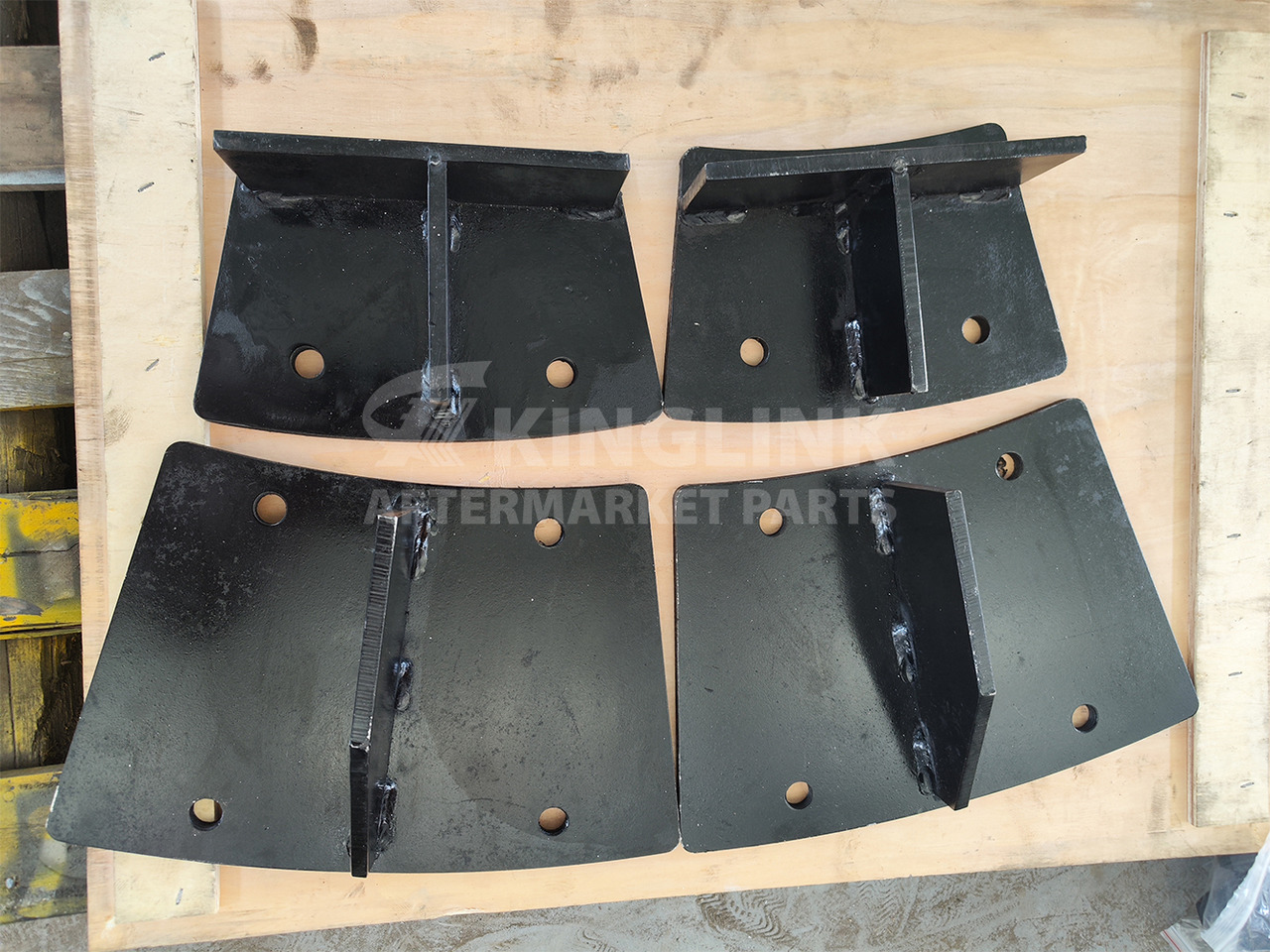 KINGLINK Wear Parts Lining 17022148 for TV85 Vertical Impact Crusher - Onderdelen voor Bouwmachine: afbeelding 1 KINGLINK Wear Parts Lining 17022148 for TV85 Vertical Impact Crusher - Onderdelen voor Bouwmachine: afbeelding 1