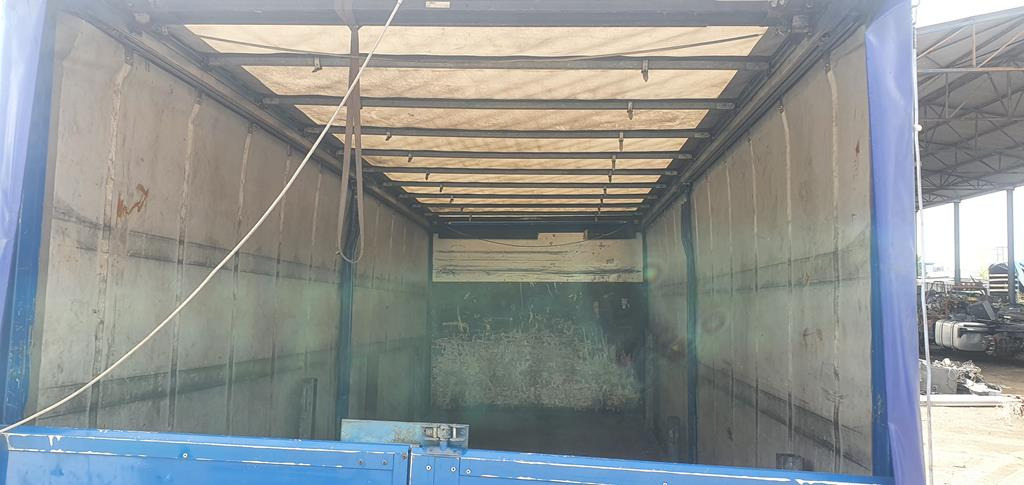 7.20m LENGTH X 2.15m HEIGHT X 2.45m WIDTH - Schuifzeilen laadbak: afbeelding 4 7.20m LENGTH X 2.15m HEIGHT X 2.45m WIDTH - Schuifzeilen laadbak: afbeelding 4