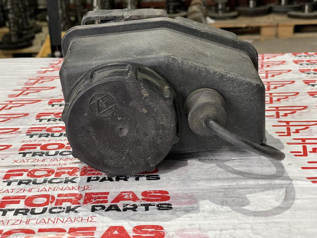 MAN HYDRAULIC OIL EXPANSION TANK - 81.47301.6062 - Expansietank voor Vrachtwagen: afbeelding 2 MAN HYDRAULIC OIL EXPANSION TANK - 81.47301.6062 - Expansietank voor Vrachtwagen: afbeelding 2