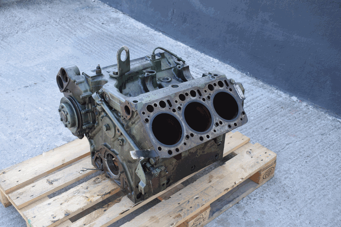 MERCEDES-BENZ 421 - Cilinderblok voor Vrachtwagen: afbeelding 2 MERCEDES-BENZ 421 - Cilinderblok voor Vrachtwagen: afbeelding 2