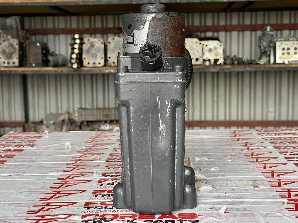 MERCEDES-BENZ ACTROS ELECTRIC CABIN PUMP - 001 553 5101 - Hydraulische pomp voor Vrachtwagen: afbeelding 4 MERCEDES-BENZ ACTROS ELECTRIC CABIN PUMP - 001 553 5101 - Hydraulische pomp voor Vrachtwagen: afbeelding 4
