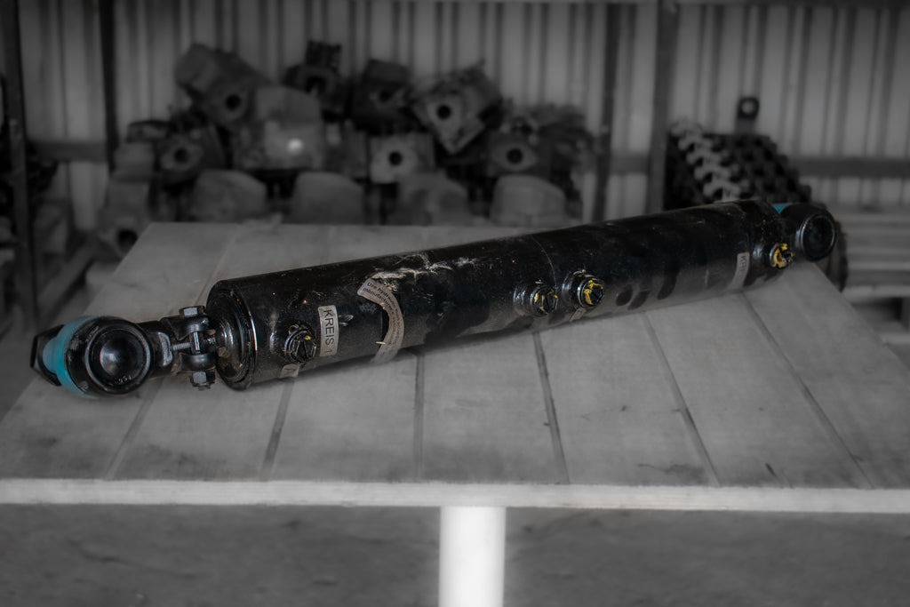 MERCEDES-BENZ ACTROS HYDRAULIC STEERING CYLINDER - Hydraulische cilinder voor Vrachtwagen: afbeelding 1 MERCEDES-BENZ ACTROS HYDRAULIC STEERING CYLINDER - Hydraulische cilinder voor Vrachtwagen: afbeelding 1