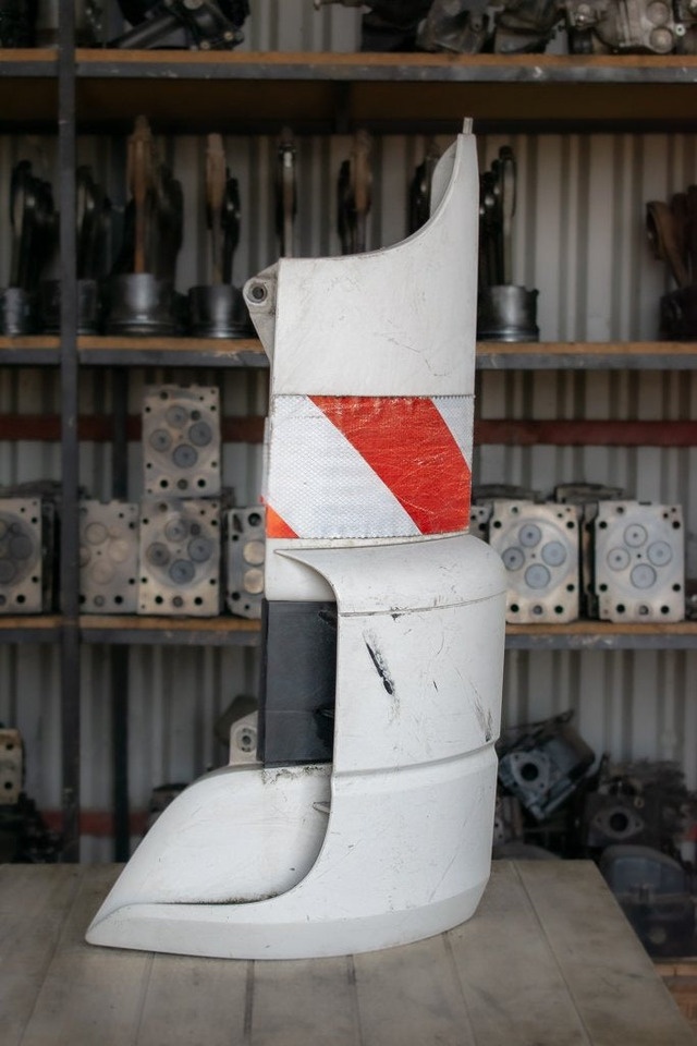 MERCEDES-BENZ ACTROS MP II LEFT - DRIVER - Bumperhoek voor Vrachtwagen: afbeelding 1 MERCEDES-BENZ ACTROS MP II LEFT - DRIVER - Bumperhoek voor Vrachtwagen: afbeelding 1