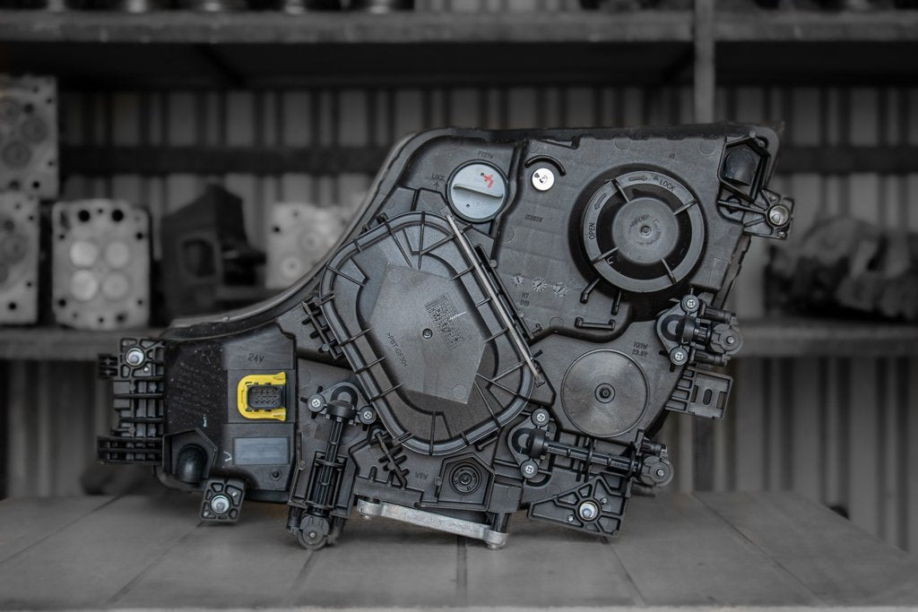 MERCEDES-BENZ ACTROS MP IV EURO VI XENON HEADLIGHT - FRONT - PASSENGER - Koplamp voor Vrachtwagen: afbeelding 2 MERCEDES-BENZ ACTROS MP IV EURO VI XENON HEADLIGHT - FRONT - PASSENGER - Koplamp voor Vrachtwagen: afbeelding 2