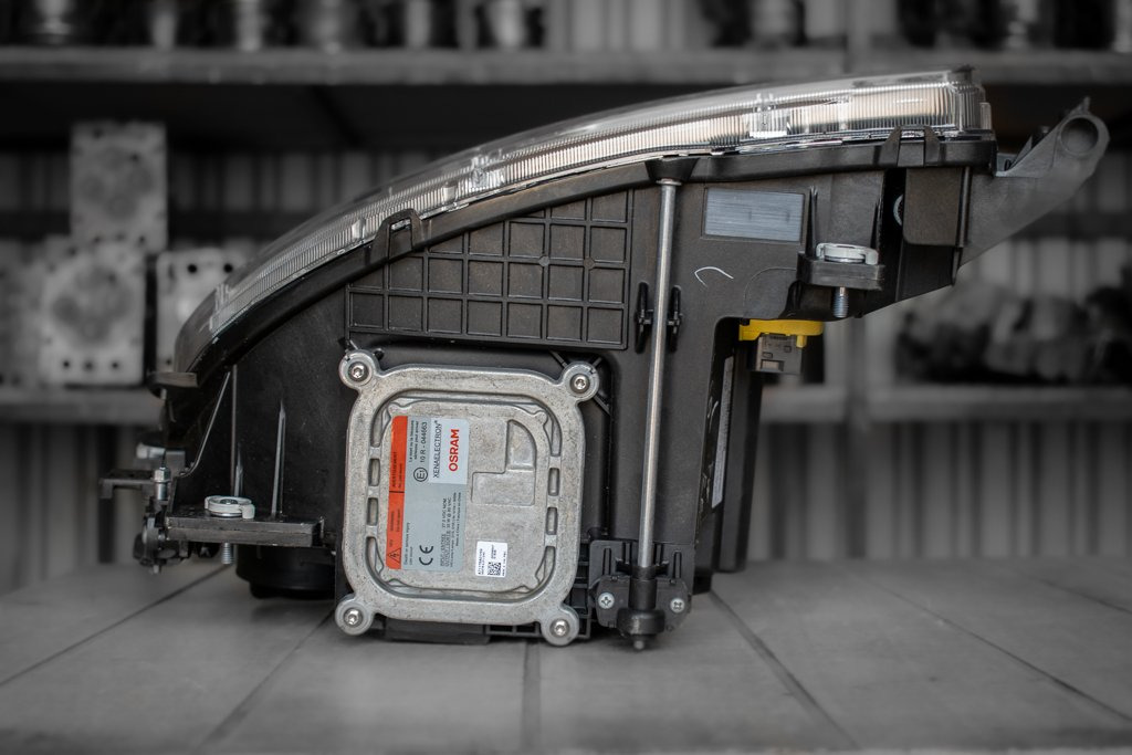 MERCEDES-BENZ ACTROS MP IV EURO VI XENON HEADLIGHT - FRONT - PASSENGER - Koplamp voor Vrachtwagen: afbeelding 4 MERCEDES-BENZ ACTROS MP IV EURO VI XENON HEADLIGHT - FRONT - PASSENGER - Koplamp voor Vrachtwagen: afbeelding 4