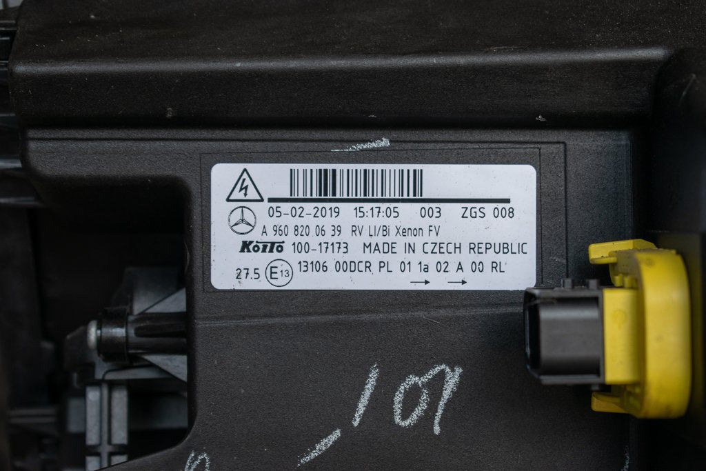 MERCEDES-BENZ ACTROS MP IV XENON LIGHTS - EURO VI - DRIVER - Lichten/ Verlichting voor Vrachtwagen: afbeelding 2 MERCEDES-BENZ ACTROS MP IV XENON LIGHTS - EURO VI - DRIVER - Lichten/ Verlichting voor Vrachtwagen: afbeelding 2