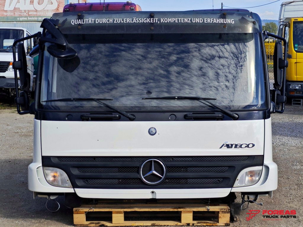 MERCEDES-BENZ ATEGO 2 818 - Cabine voor Vrachtwagen: afbeelding 2 MERCEDES-BENZ ATEGO 2 818 - Cabine voor Vrachtwagen: afbeelding 2