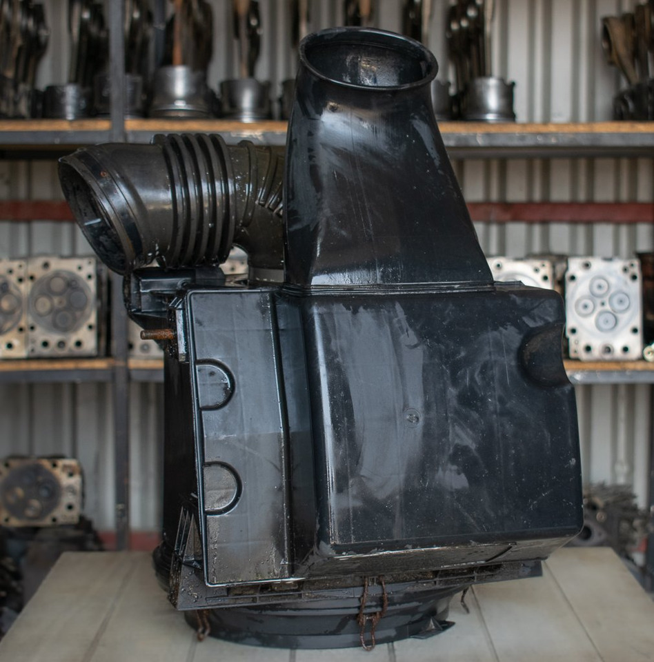 MERCEDES-BENZ ATEGO - Luchtfilter voor Vrachtwagen: afbeelding 1 MERCEDES-BENZ ATEGO - Luchtfilter voor Vrachtwagen: afbeelding 1