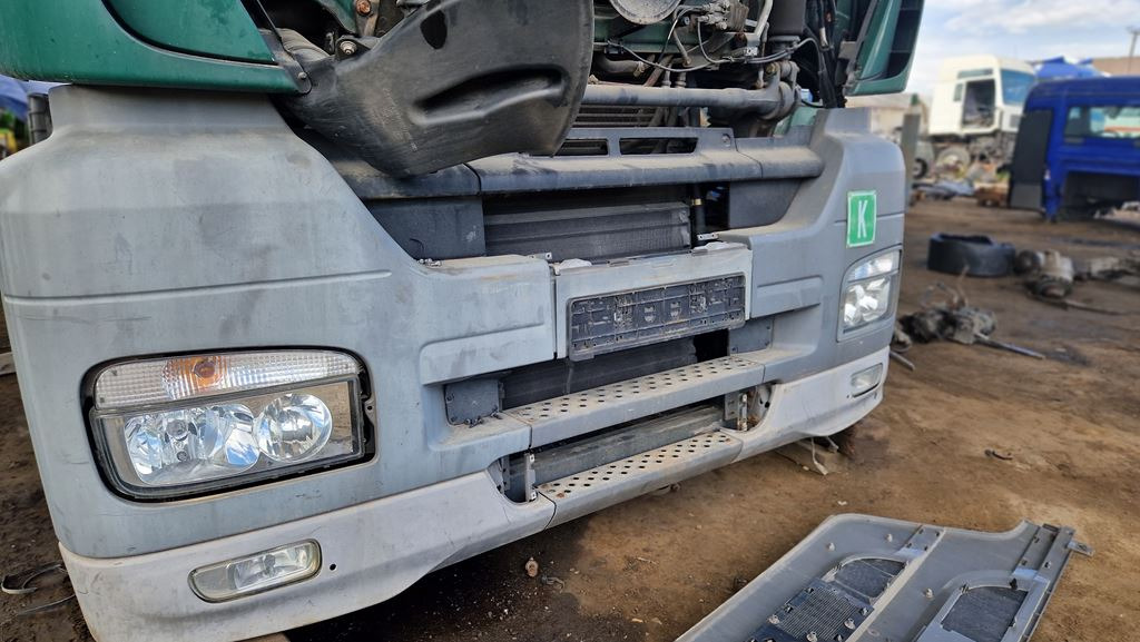 MERCEDES-BENZ AXOR - Bumper voor Vrachtwagen: afbeelding 3 MERCEDES-BENZ AXOR - Bumper voor Vrachtwagen: afbeelding 3
