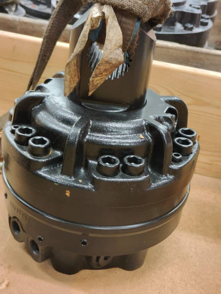 Spare parts Valve blocks, hydraulic motors, cylind - Hydraulica voor Bosbouwmachine: afbeelding 5 Spare parts Valve blocks, hydraulic motors, cylind - Hydraulica voor Bosbouwmachine: afbeelding 5