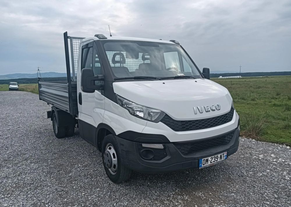 Iveco 35C13, 35C12, 35C14, 35C15 - Kipper bestelwagen: afbeelding 2 Iveco 35C13, 35C12, 35C14, 35C15 - Kipper bestelwagen: afbeelding 2