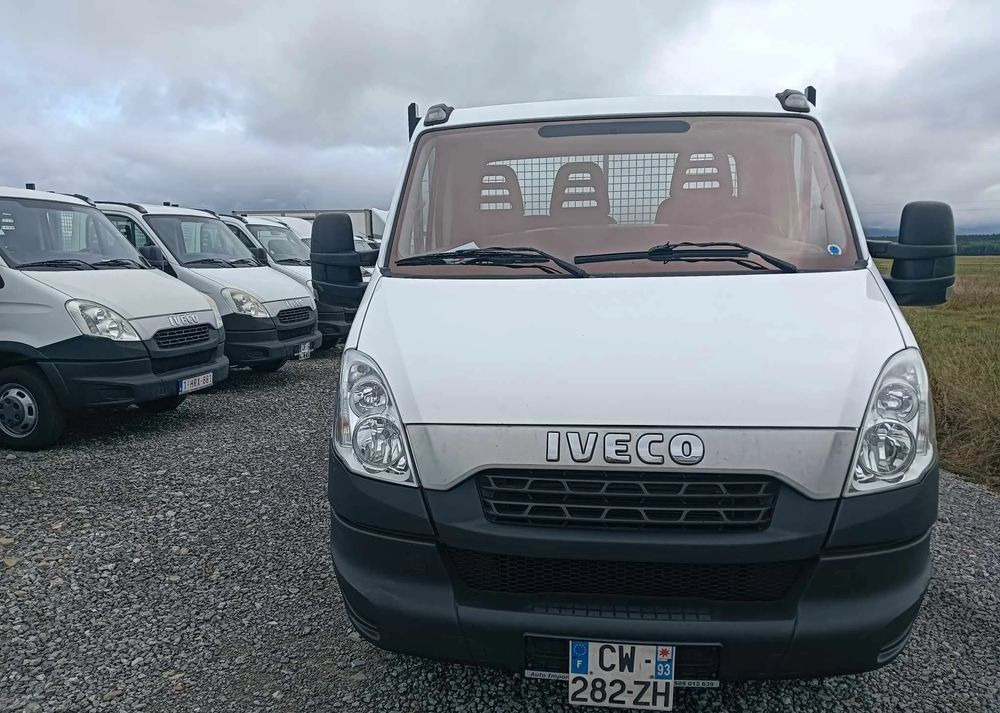 Iveco 35C13, 35C12 - Kipper bestelwagen: afbeelding 3 Iveco 35C13, 35C12 - Kipper bestelwagen: afbeelding 3