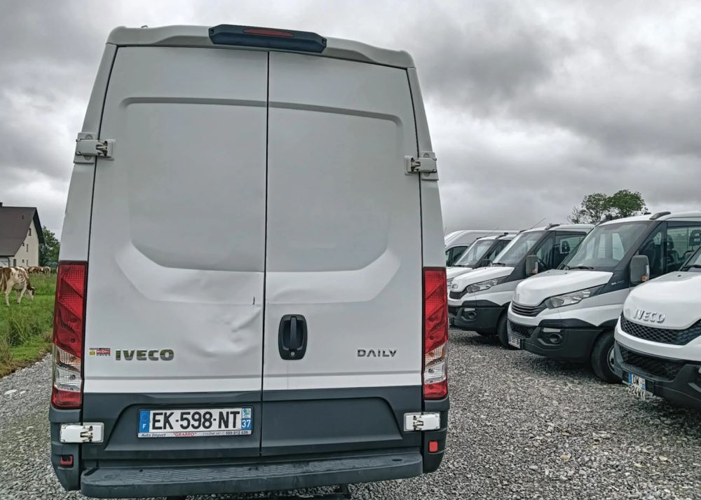 Iveco 35S14,35S13,35C13,35C12, - Gesloten bestelwagen: afbeelding 4 Iveco 35S14,35S13,35C13,35C12, - Gesloten bestelwagen: afbeelding 4