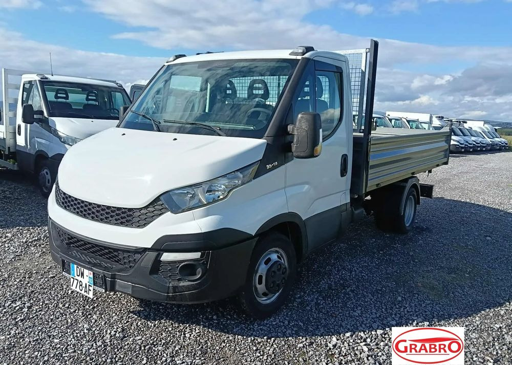 Iveco DAILY 35C13, 35C12, 35C14, 35C15 - Kipper bestelwagen: afbeelding 2 Iveco DAILY 35C13, 35C12, 35C14, 35C15 - Kipper bestelwagen: afbeelding 2
