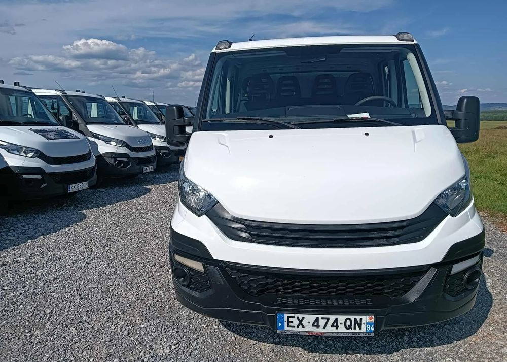 Iveco DAILY 35C14, 35C13, 35C12 - Bestelwagen met dubbele cabine: afbeelding 5 Iveco DAILY 35C14, 35C13, 35C12 - Bestelwagen met dubbele cabine: afbeelding 5