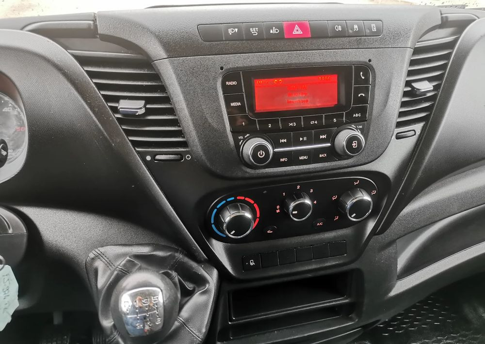 Bestelwagen gesloten laadbak Iveco 3.0-150KM Daily 35C15 Kontener długi rama 35-150 kiper Klimatyzacja długi rozstaw: afbeelding 12