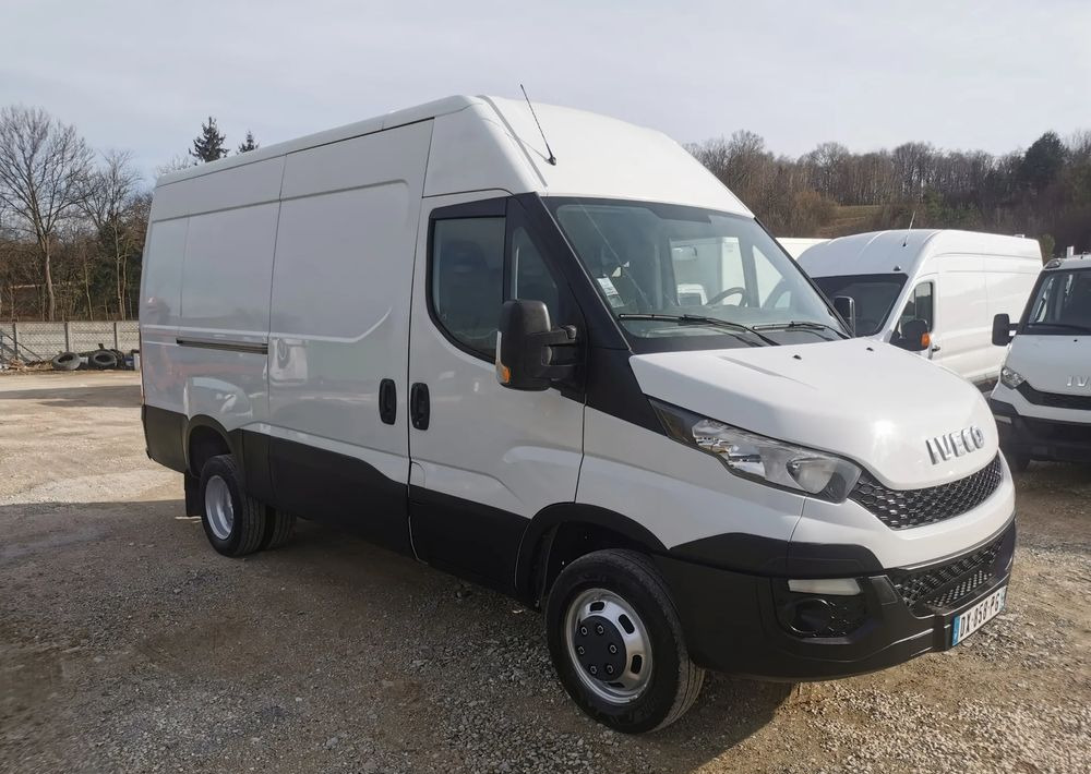Iveco 35C13 Daily L3H2 bliźniak Klima 2.3-130KM 6-biegów Hak podwójne koła 35-130 L4H2 - Gesloten bestelwagen: afbeelding 1 Iveco 35C13 Daily L3H2 bliźniak Klima 2.3-130KM 6-biegów Hak podwójne koła 35-130 L4H2 - Gesloten bestelwagen: afbeelding 1