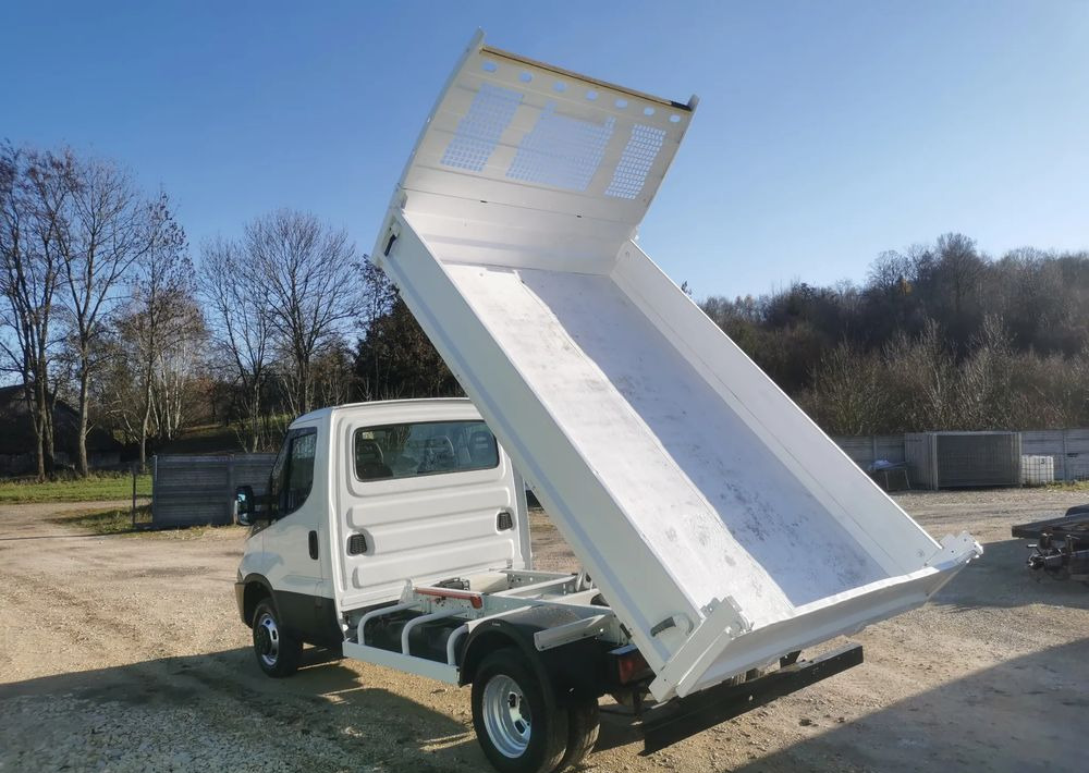 Iveco Daily 3.0-150KM Wywrotka blizniak 35-150 Niski przebieg kiper do 3,5t - Kipper bestelwagen: afbeelding 5 Iveco Daily 3.0-150KM Wywrotka blizniak 35-150 Niski przebieg kiper do 3,5t - Kipper bestelwagen: afbeelding 5