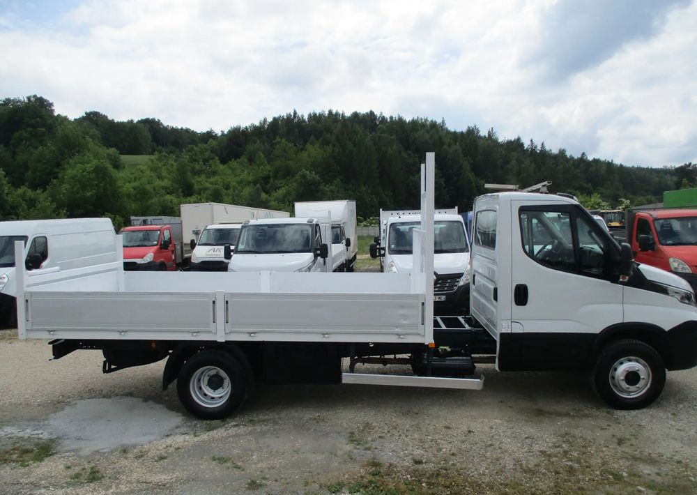 Iveco Daily 3.0 na bliźniaku 70C18 skrzynia, laweta, rama, HDS, 70-180 kiper - Vrachtwagen met open laadbak: afbeelding 2 Iveco Daily 3.0 na bliźniaku 70C18 skrzynia, laweta, rama, HDS, 70-180 kiper - Vrachtwagen met open laadbak: afbeelding 2