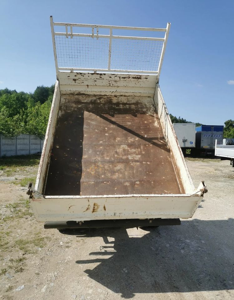 Iveco Daily 35C11 Kiper wywrotka Hak Bliźniak sprowadzony - Kipper bestelwagen: afbeelding 4 Iveco Daily 35C11 Kiper wywrotka Hak Bliźniak sprowadzony - Kipper bestelwagen: afbeelding 4