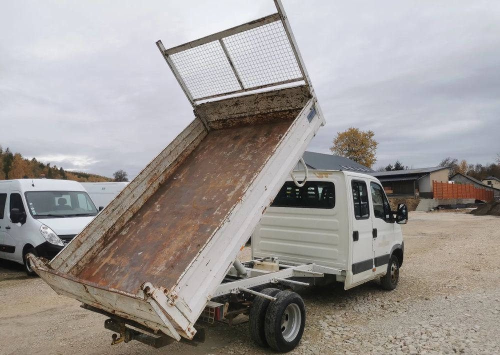 Iveco Daily 35C15 Brygadówka 3.0 - 150KM wywrotka Klimatyzacja Dubel hak kiper doka - Kipper bestelwagen: afbeelding 3 Iveco Daily 35C15 Brygadówka 3.0 - 150KM wywrotka Klimatyzacja Dubel hak kiper doka - Kipper bestelwagen: afbeelding 3