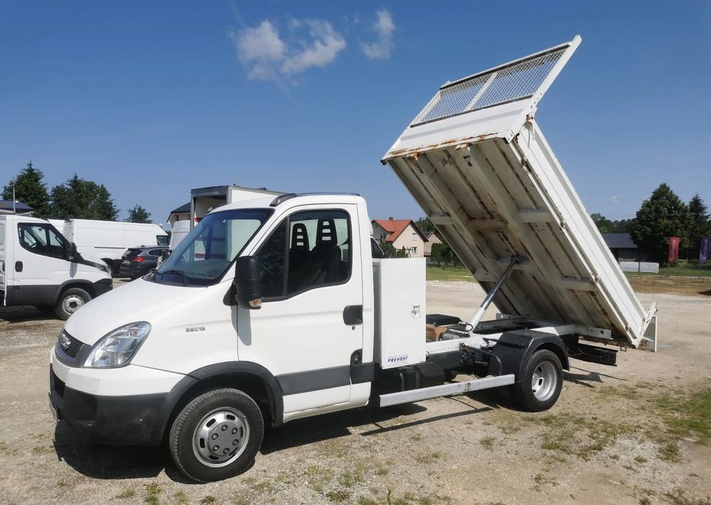 Iveco Daily 35C15 Kiper 3.0 - 150KM wywrotka Hak Bliźniak blokada mostu Klima - Kipper bestelwagen: afbeelding 1 Iveco Daily 35C15 Kiper 3.0 - 150KM wywrotka Hak Bliźniak blokada mostu Klima - Kipper bestelwagen: afbeelding 1