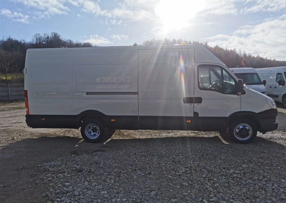 Iveco Daily 35C15 blaszak 3.0-150KM blizniak L3H3 długi Hak - Gesloten bestelwagen: afbeelding 4 Iveco Daily 35C15 blaszak 3.0-150KM blizniak L3H3 długi Hak - Gesloten bestelwagen: afbeelding 4