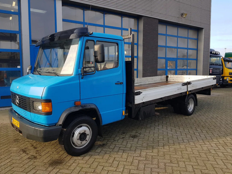 Mercedes-Benz 611 D Open laadbak Manual - Vrachtwagen met open laadbak: afbeelding 1 Mercedes-Benz 611 D Open laadbak Manual - Vrachtwagen met open laadbak: afbeelding 1