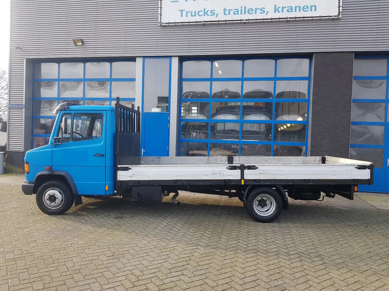 Mercedes-Benz 611 D Open laadbak Manual - Vrachtwagen met open laadbak: afbeelding 3 Mercedes-Benz 611 D Open laadbak Manual - Vrachtwagen met open laadbak: afbeelding 3