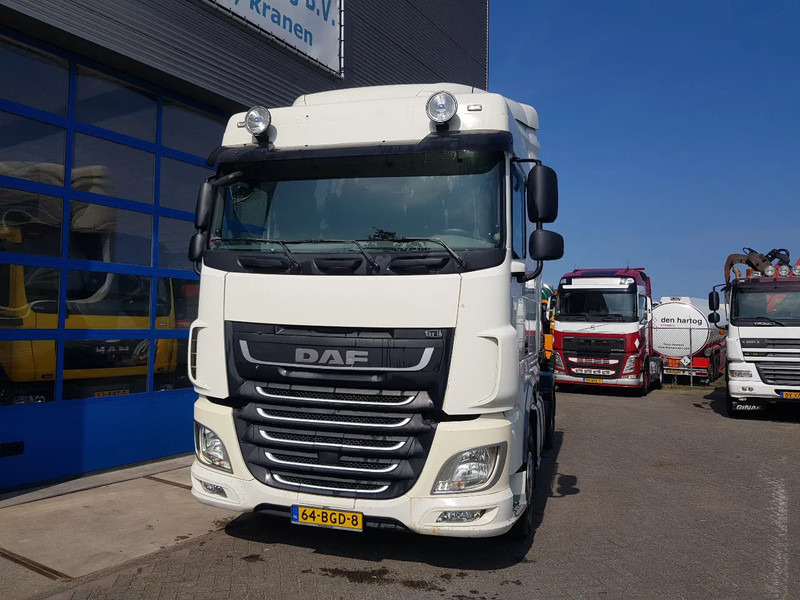 DAF XF 460 FTP 6x2 Hydraulic Night Airco - Trekker: afbeelding 4 DAF XF 460 FTP 6x2 Hydraulic Night Airco - Trekker: afbeelding 4