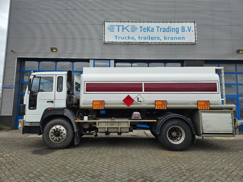 Volvo F S7 18 HOBUR 14.800 Liter 3 Compartments Steel Manual - Tankwagen: afbeelding 4 Volvo F S7 18 HOBUR 14.800 Liter 3 Compartments Steel Manual - Tankwagen: afbeelding 4