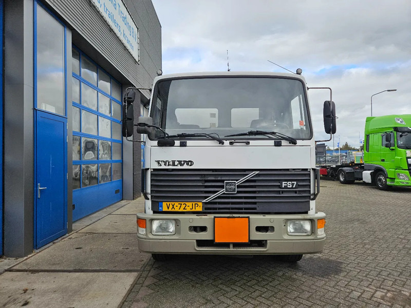 Volvo F S7 18 HOBUR 14.800 Liter 3 Compartments Steel Manual - Tankwagen: afbeelding 3 Volvo F S7 18 HOBUR 14.800 Liter 3 Compartments Steel Manual - Tankwagen: afbeelding 3