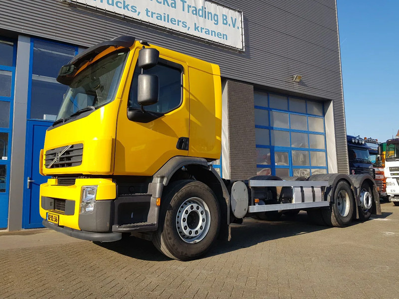 Volvo FE 300 EEV 6X2 Retarder Pto 234.000 KM - Chassis vrachtwagen: afbeelding 1 Volvo FE 300 EEV 6X2 Retarder Pto 234.000 KM - Chassis vrachtwagen: afbeelding 1