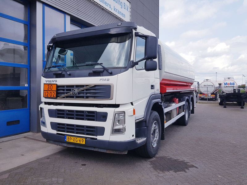 Volvo FM 9.340 Fuel 21.400 Liter 3 Comp Euro 3 - Tankwagen: afbeelding 2 Volvo FM 9.340 Fuel 21.400 Liter 3 Comp Euro 3 - Tankwagen: afbeelding 2