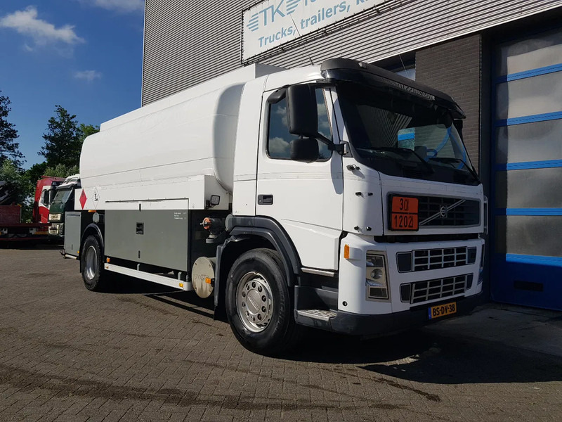 Volvo FM 9.340 Petrol, Diesel 17000 Ltr. 3 Compartementen - Tankwagen: afbeelding 5 Volvo FM 9.340 Petrol, Diesel 17000 Ltr. 3 Compartementen - Tankwagen: afbeelding 5