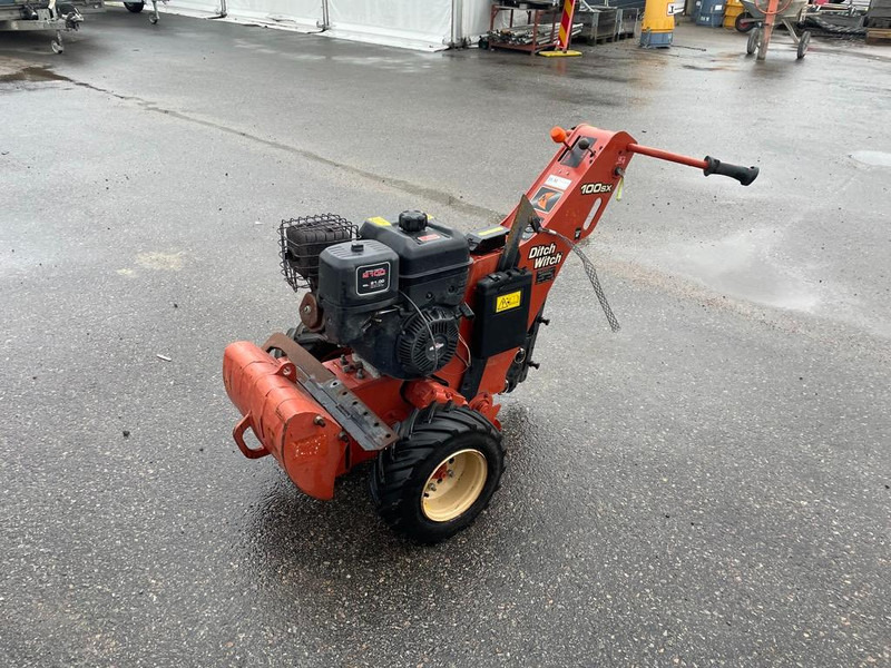 Ditch Witch 100SX - Trilplaat: afbeelding 1 Ditch Witch 100SX - Trilplaat: afbeelding 1