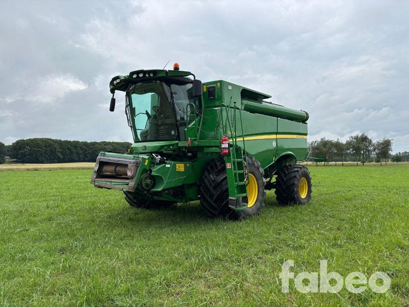John Deere S690i - Maaidorser: afbeelding 1 John Deere S690i - Maaidorser: afbeelding 1