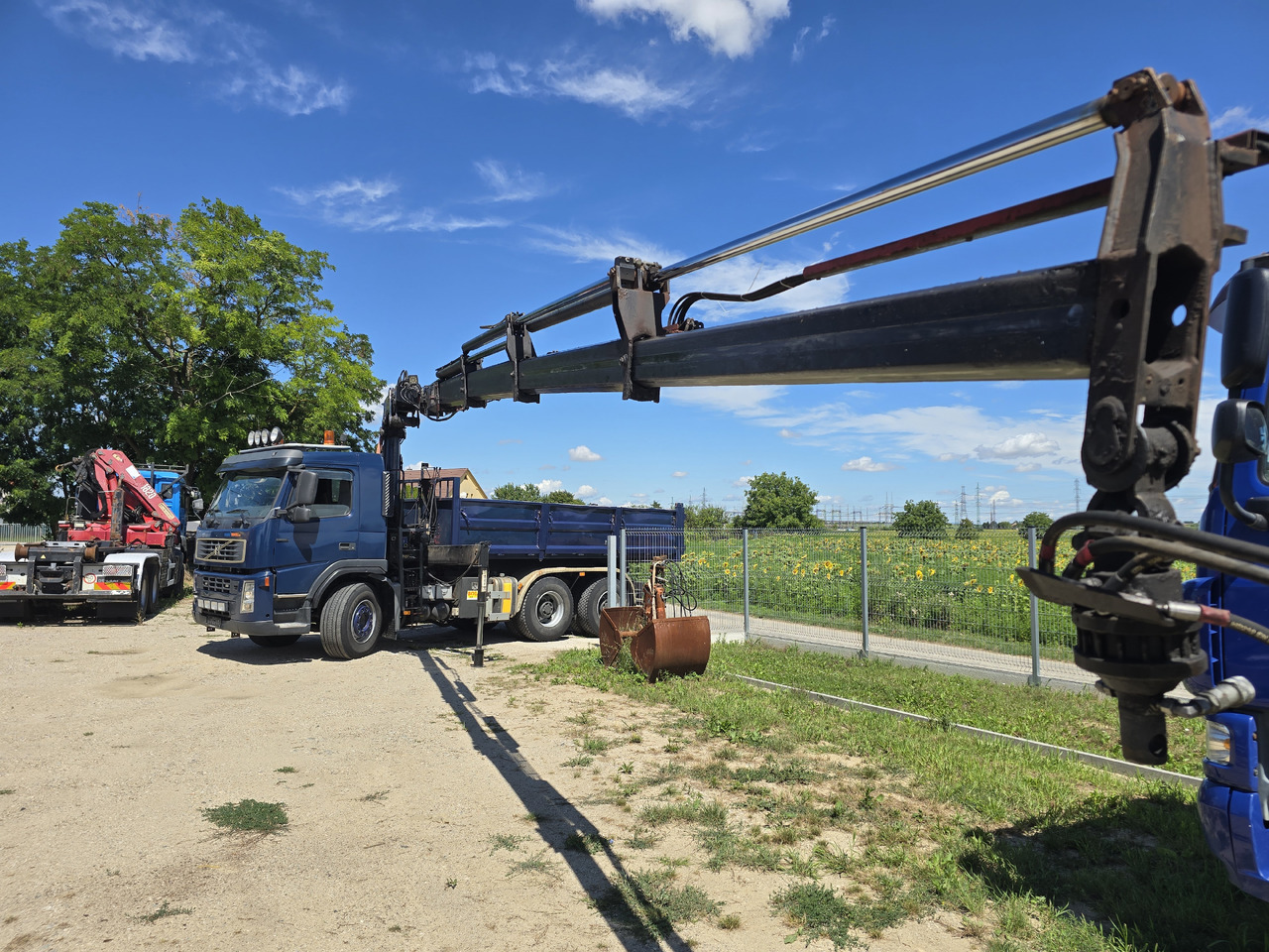 VOLVO FM 420 6X4 / KIPPER / CRANE HMF 1823 K4 - Kipper vrachtwagen, Kraanwagen: afbeelding 4 VOLVO FM 420 6X4 / KIPPER / CRANE HMF 1823 K4 - Kipper vrachtwagen, Kraanwagen: afbeelding 4