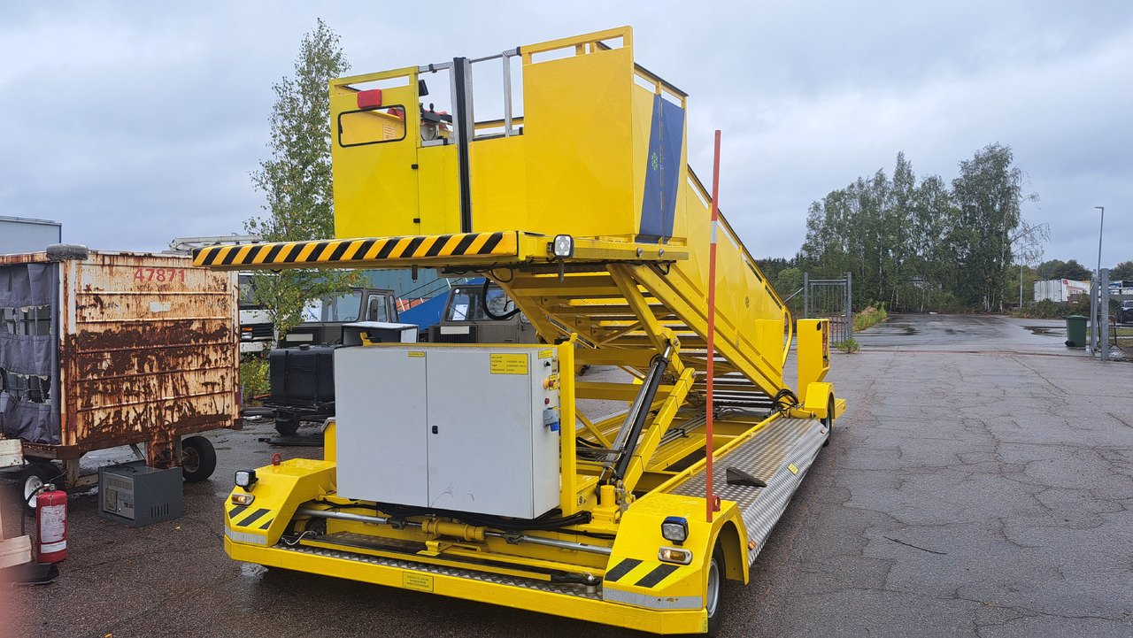 Grällsta Smide GSE Stair 370E4x4 1 unit - Passagierstrap: afbeelding 3 Grällsta Smide GSE Stair 370E4x4 1 unit - Passagierstrap: afbeelding 3