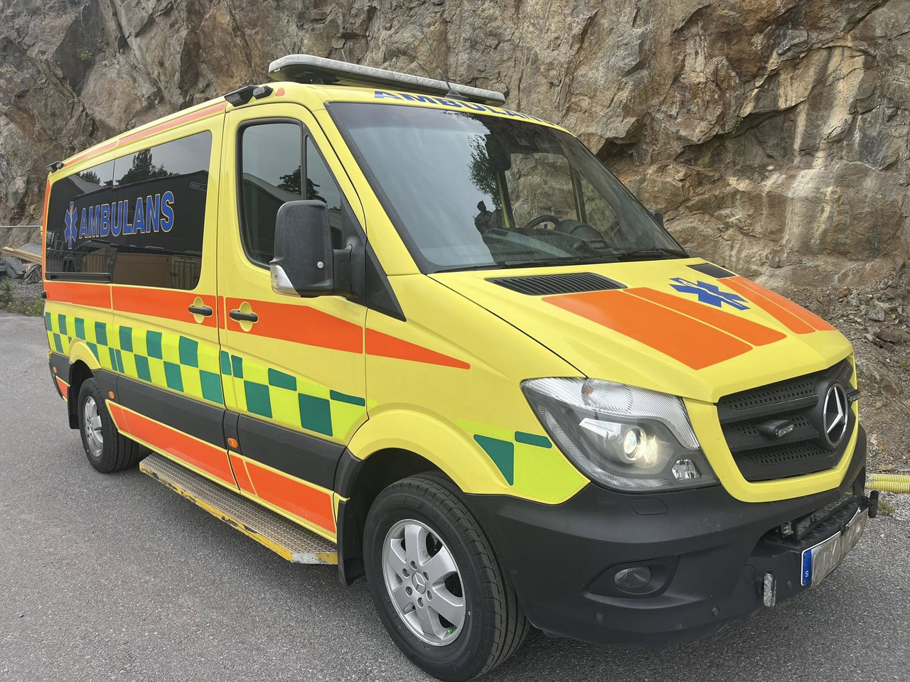MERCEDES-BENZ Sprinter 319 - AMBULANCE - Ambulance: afbeelding 5 MERCEDES-BENZ Sprinter 319 - AMBULANCE - Ambulance: afbeelding 5