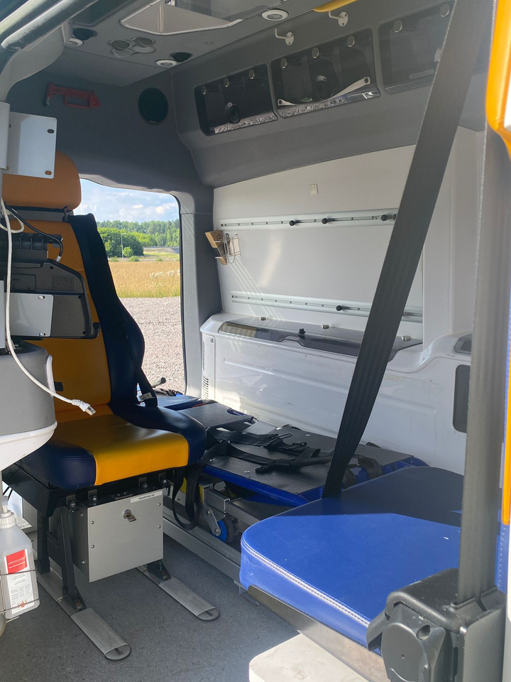 Leasing MERCEDES-BENZ Vito 119 4x4 - Ambulans / AMBULANCE MERCEDES-BENZ Vito 119 4x4 - Ambulans / AMBULANCE: afbeelding 8 Leasing MERCEDES-BENZ Vito 119 4x4 - Ambulans / AMBULANCE MERCEDES-BENZ Vito 119 4x4 - Ambulans / AMBULANCE: afbeelding 8