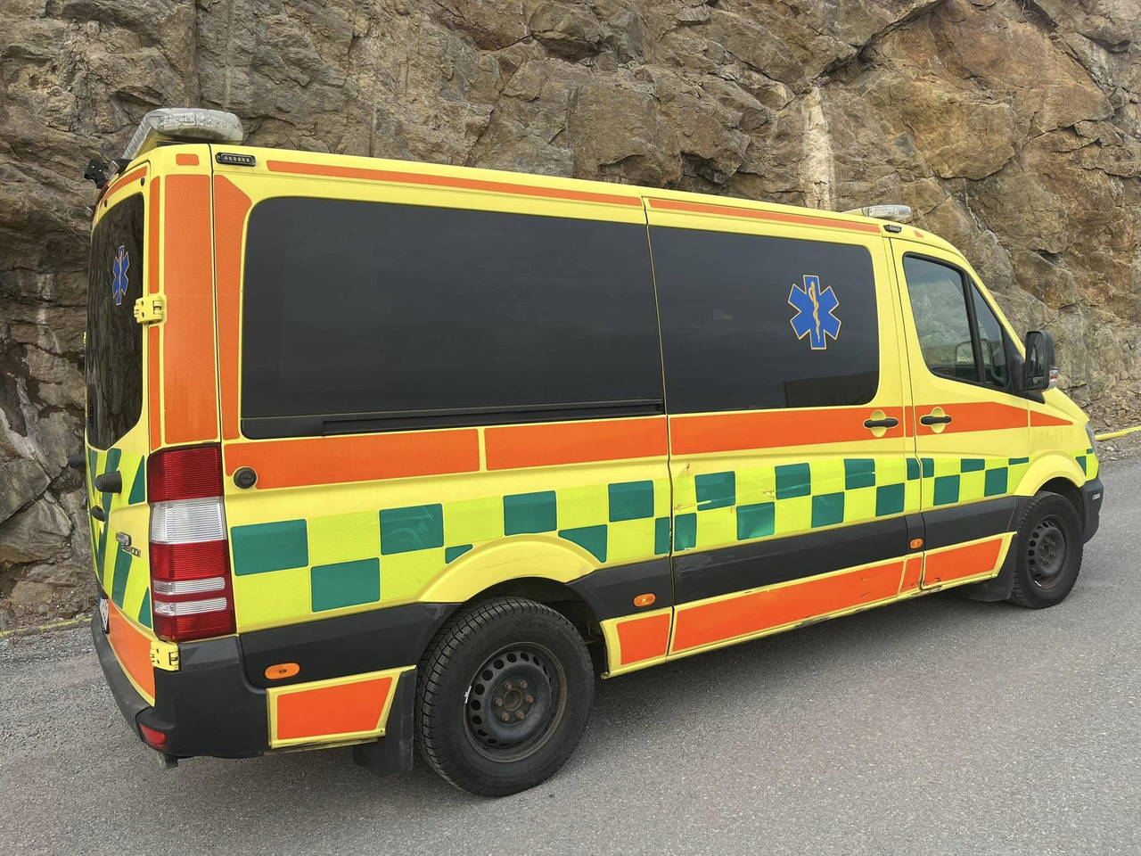 Mercedes-Benz Sprinter 319 - AMBULANCE / Krankenwagen / Швидка допомога - Ambulance: afbeelding 5 Mercedes-Benz Sprinter 319 - AMBULANCE / Krankenwagen / Швидка допомога - Ambulance: afbeelding 5