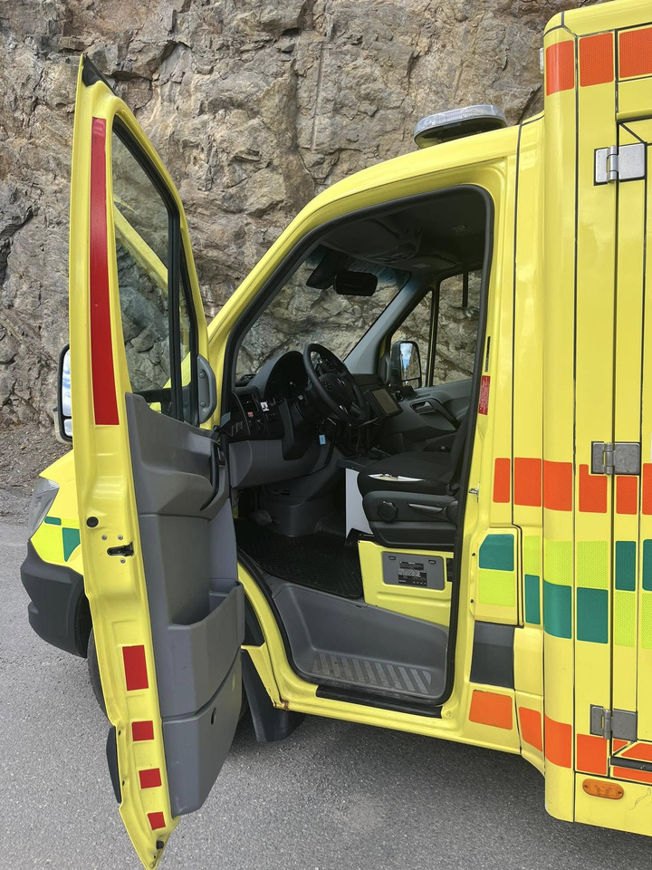 Mercedes-Benz Sprinter 319 - AMBULANCEBOX / Krankenwagen / ambulance - Ambulance: afbeelding 3 Mercedes-Benz Sprinter 319 - AMBULANCEBOX / Krankenwagen / ambulance - Ambulance: afbeelding 3