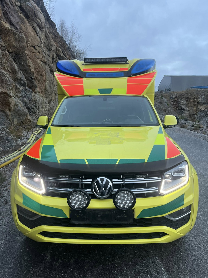 VOLKSWAGEN Amarok 4motion - AMBULANCE / ambulanse / ambulanssi - Ambulance: afbeelding 3 VOLKSWAGEN Amarok 4motion - AMBULANCE / ambulanse / ambulanssi - Ambulance: afbeelding 3