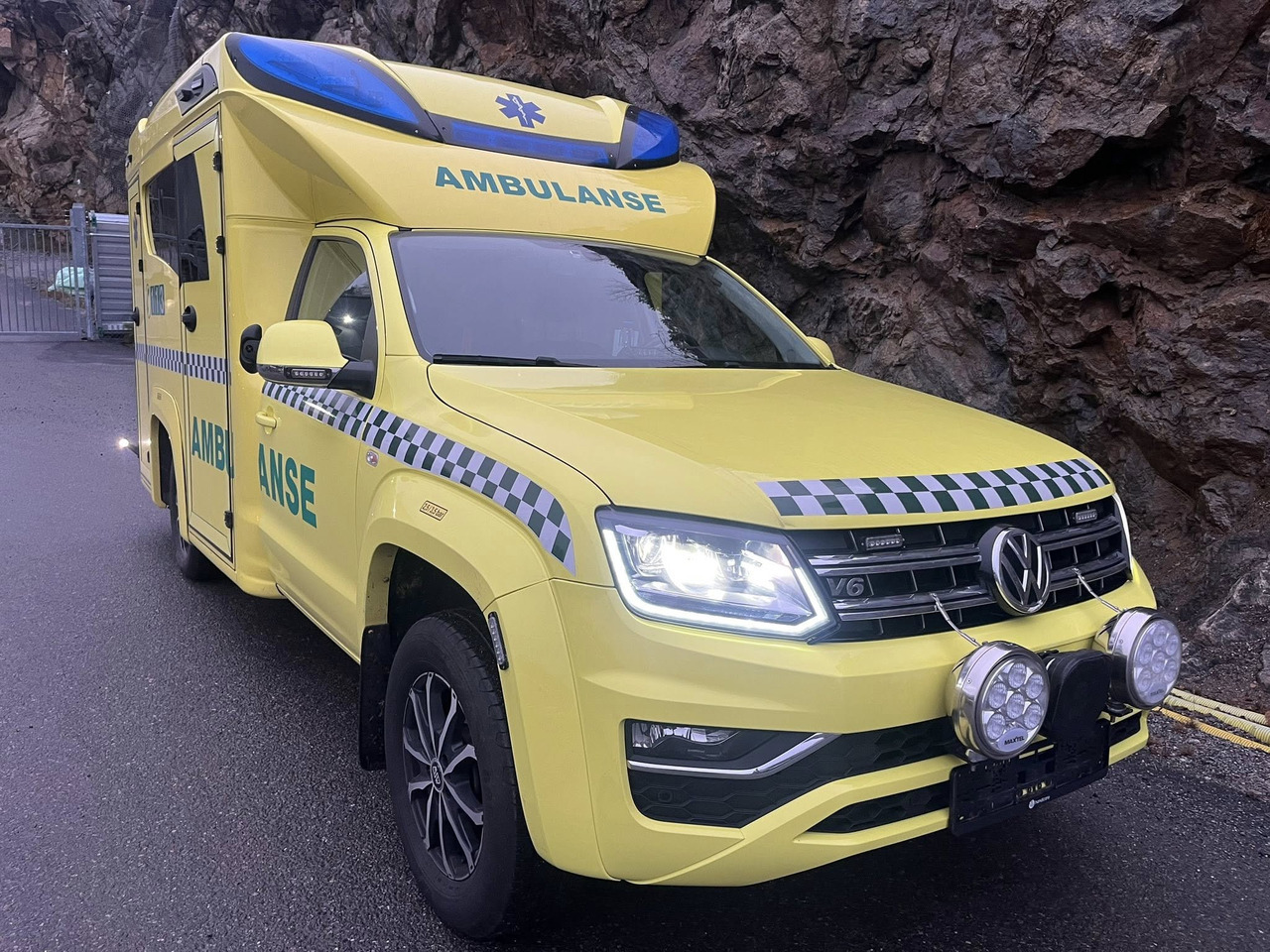 VOLKSWAGEN Amarok XL 4motion - SOLD/SÅLD !!! - Ambulance: afbeelding 2 VOLKSWAGEN Amarok XL 4motion - SOLD/SÅLD !!! - Ambulance: afbeelding 2