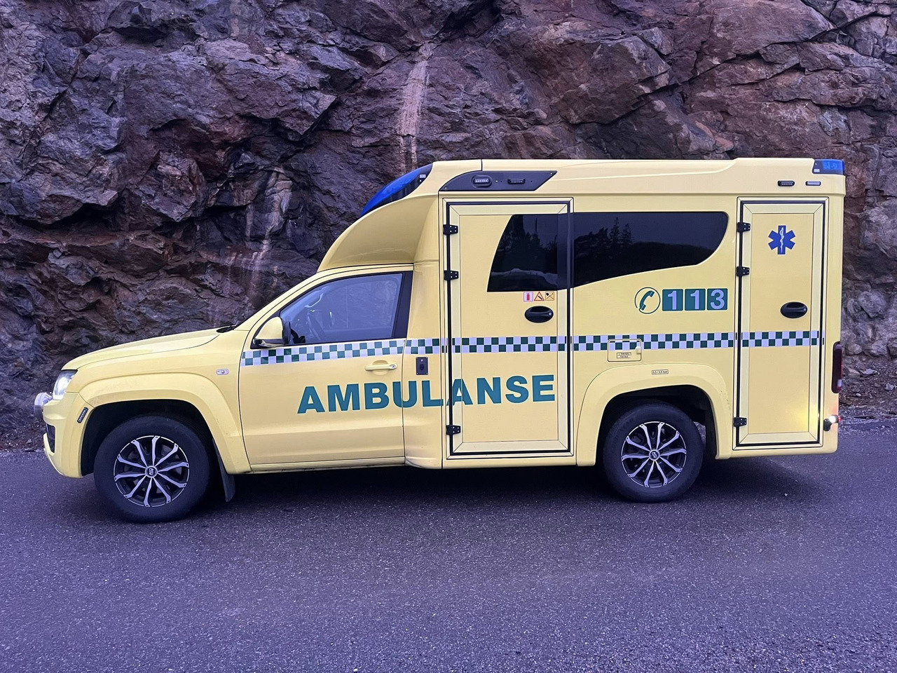 VOLKSWAGEN Amarok XL 4motion - SOLD/SÅLD !!! - Ambulance: afbeelding 3 VOLKSWAGEN Amarok XL 4motion - SOLD/SÅLD !!! - Ambulance: afbeelding 3