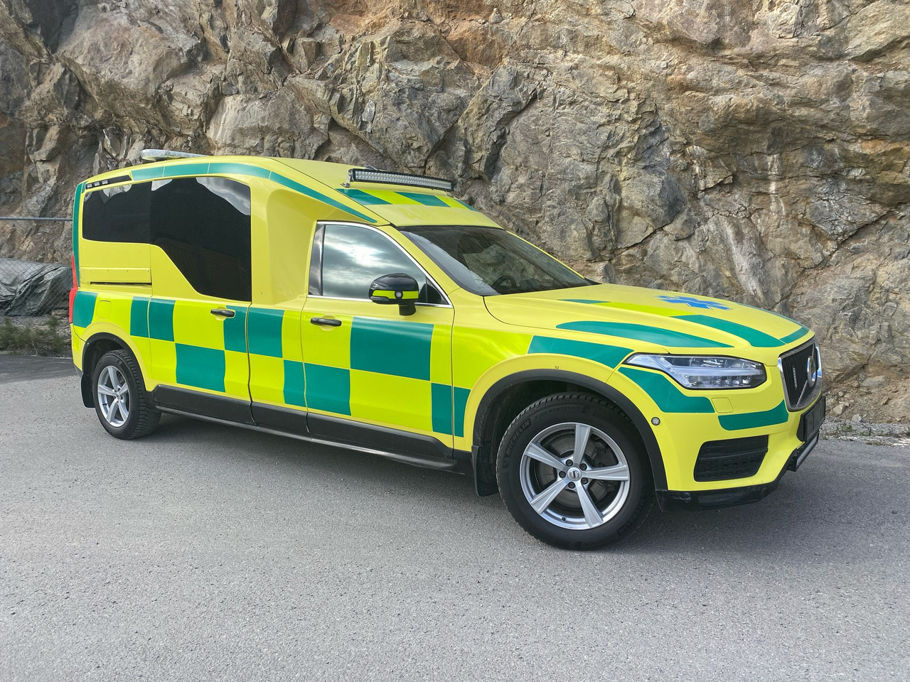 Volvo Nilsson XC90 D5 AWD - Ambulance / Krankenwagen / Швидка допомога - Ambulance: afbeelding 1 Volvo Nilsson XC90 D5 AWD - Ambulance / Krankenwagen / Швидка допомога - Ambulance: afbeelding 1