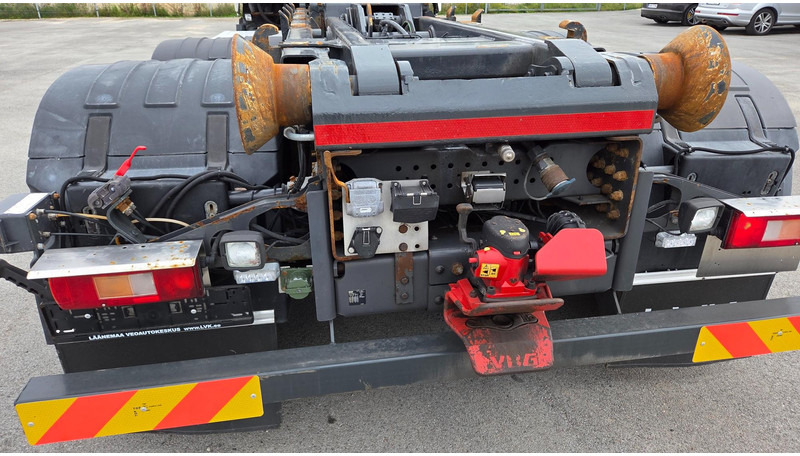 Volvo FM460 6X2*4 - Haakarmsysteem vrachtwagen: afbeelding 5 Volvo FM460 6X2*4 - Haakarmsysteem vrachtwagen: afbeelding 5